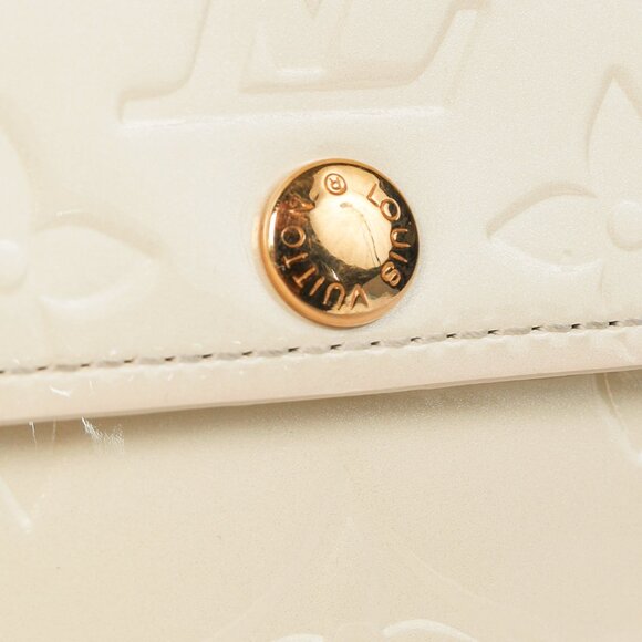 Louis Vuitton Ludlow Perle Monogram Vernis Compact Wallet - Picture 6 of 9